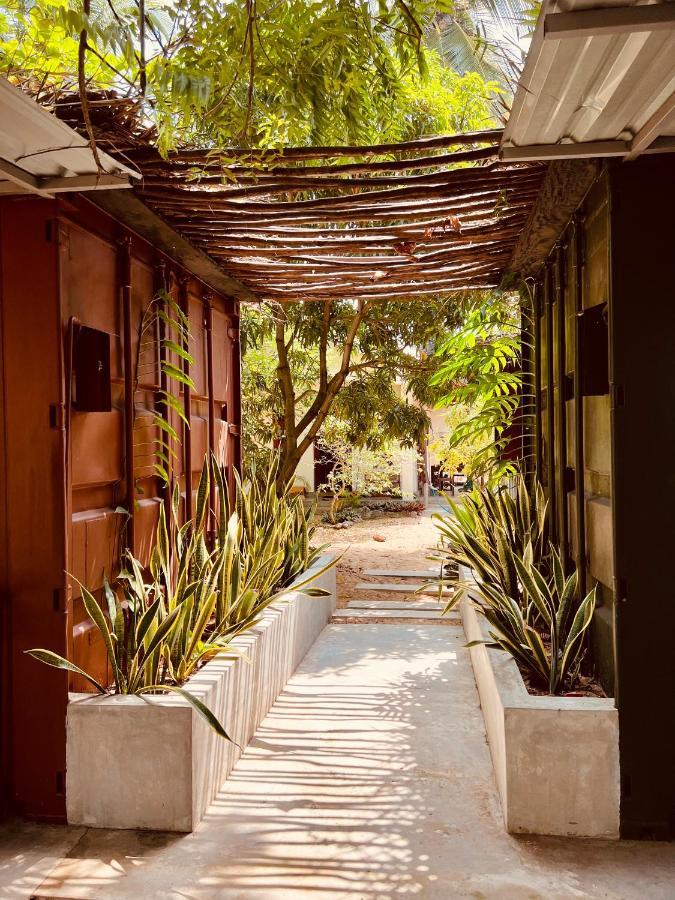 Little Lagoon Hostel Arugam Bay Bagian luar foto