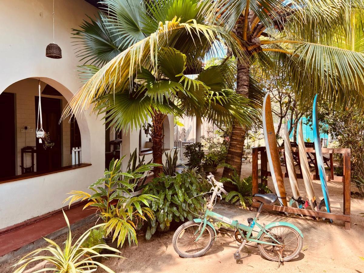 Little Lagoon Hostel Arugam Bay Bagian luar foto
