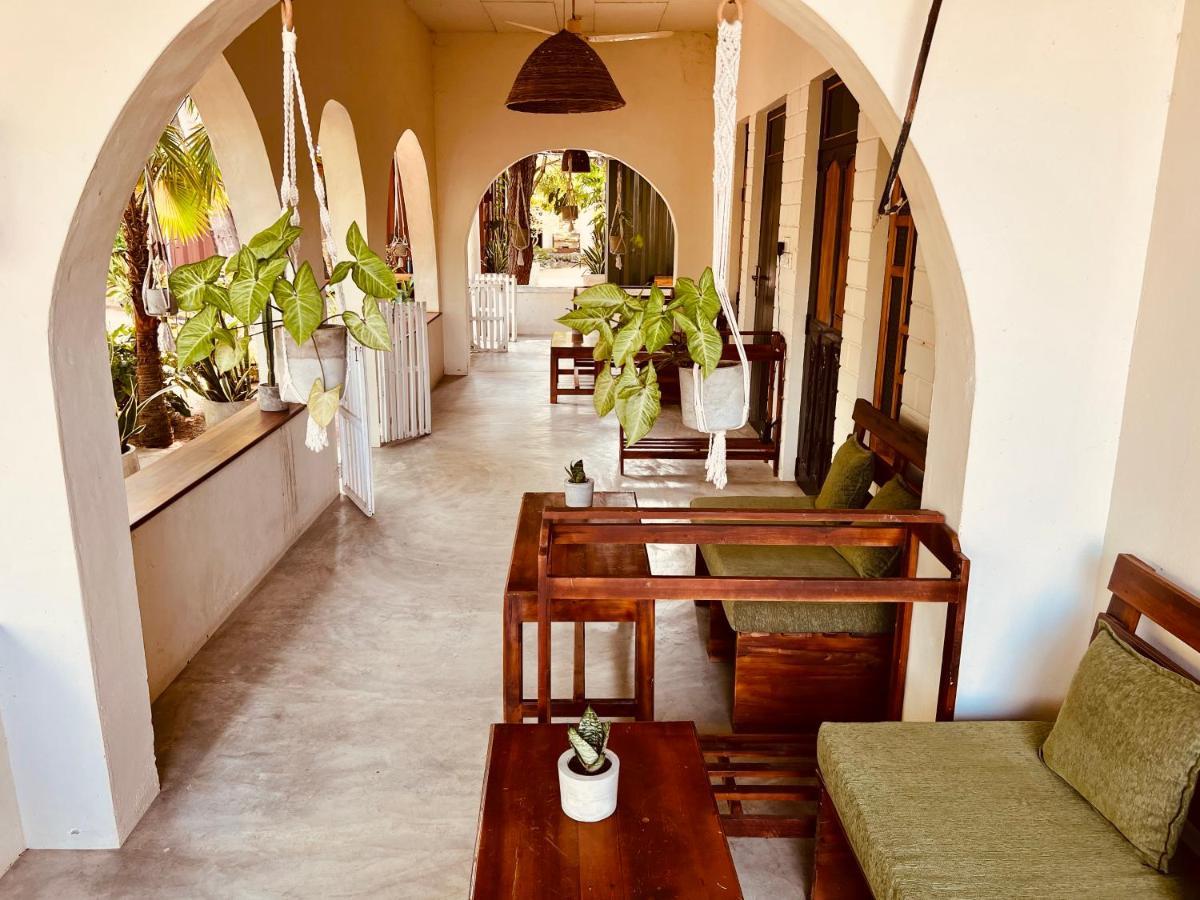 Little Lagoon Hostel Arugam Bay Bagian luar foto